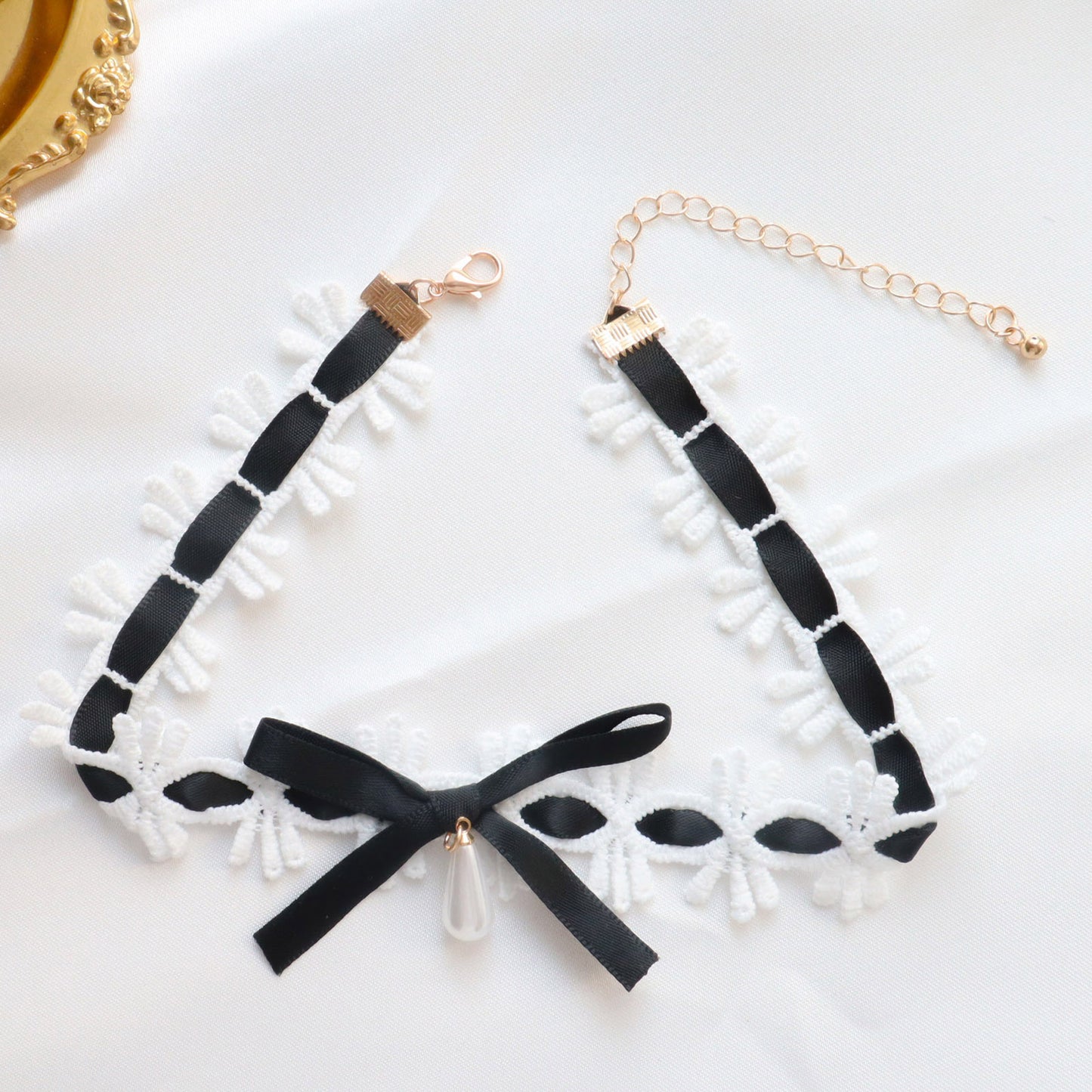 Lolita Ribbon White Lace Maid Clavicle Necklaces