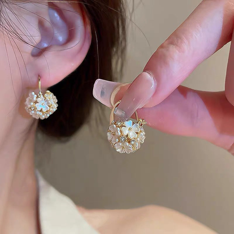 Women's Sier Needle Light Luxury Minority Pearl For Graceful Stud Earrings
