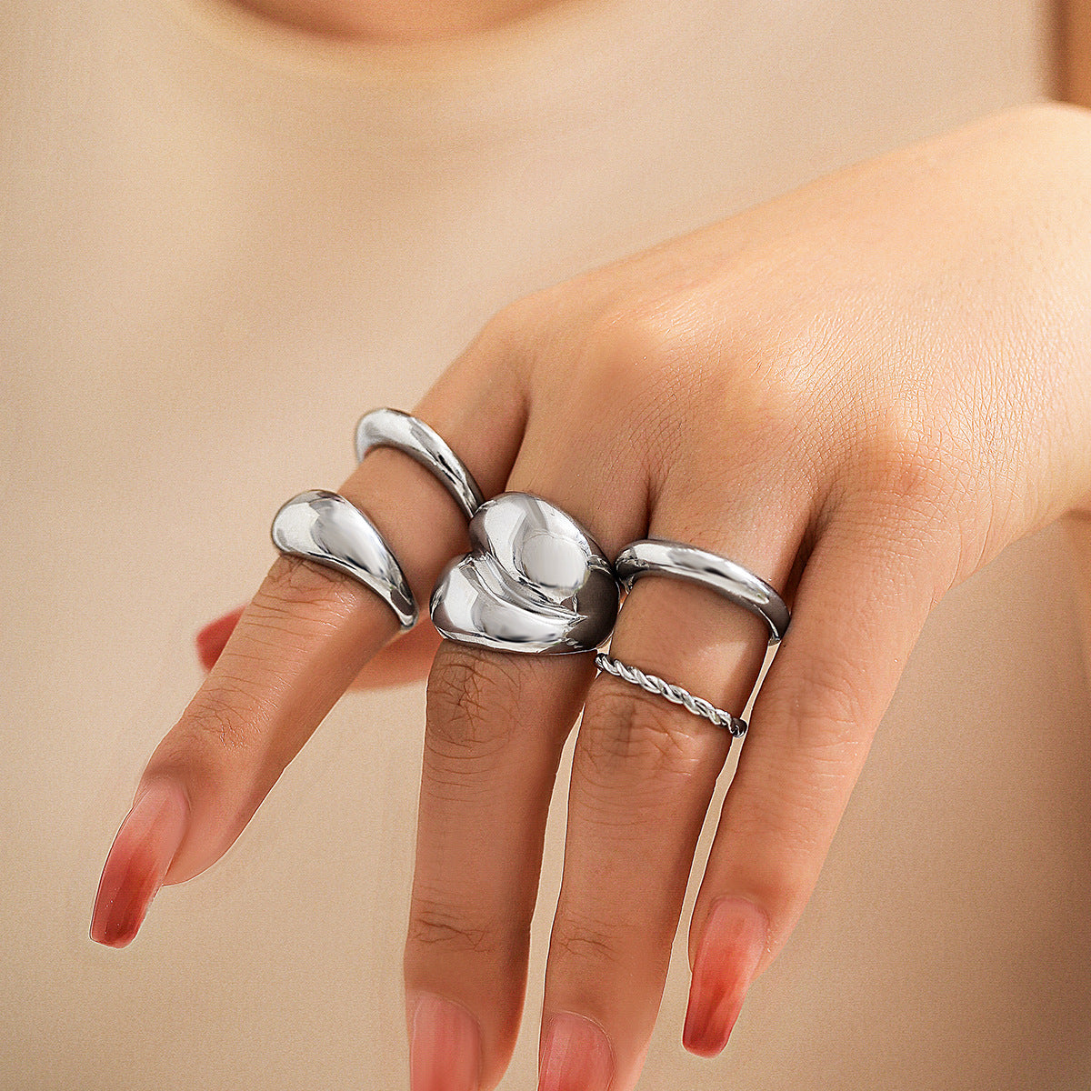 Simple Hug Glossy Curved Twin Style Rings