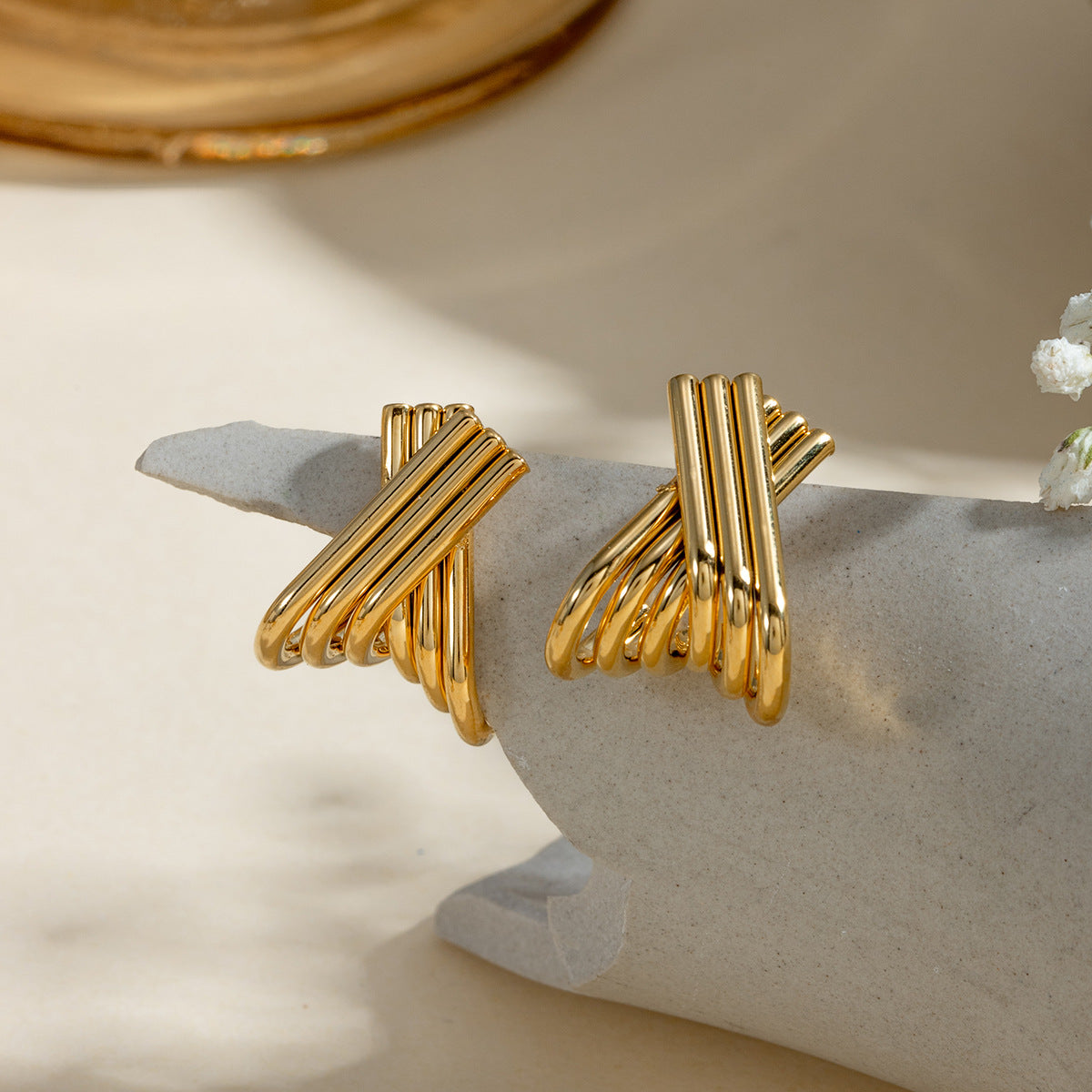Wind Graceful Fashionable Gold Stainless Steel Earrings