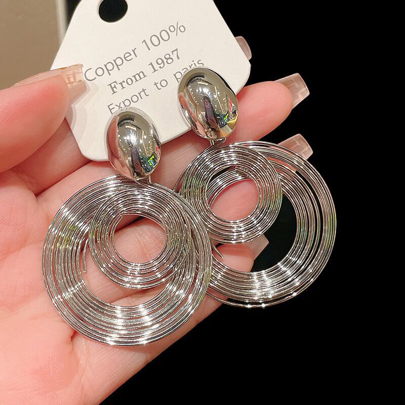 Needle High-grade Geometric Winding Metal Exaggerated Earrings