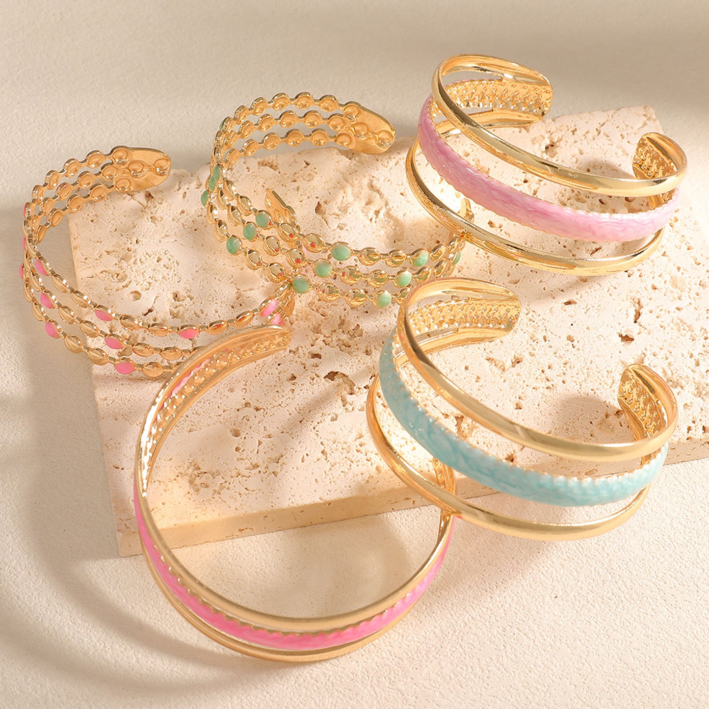 Geometric Hollow Color Light Luxury High-grade Drop Oil Opening Fashion Bracelet