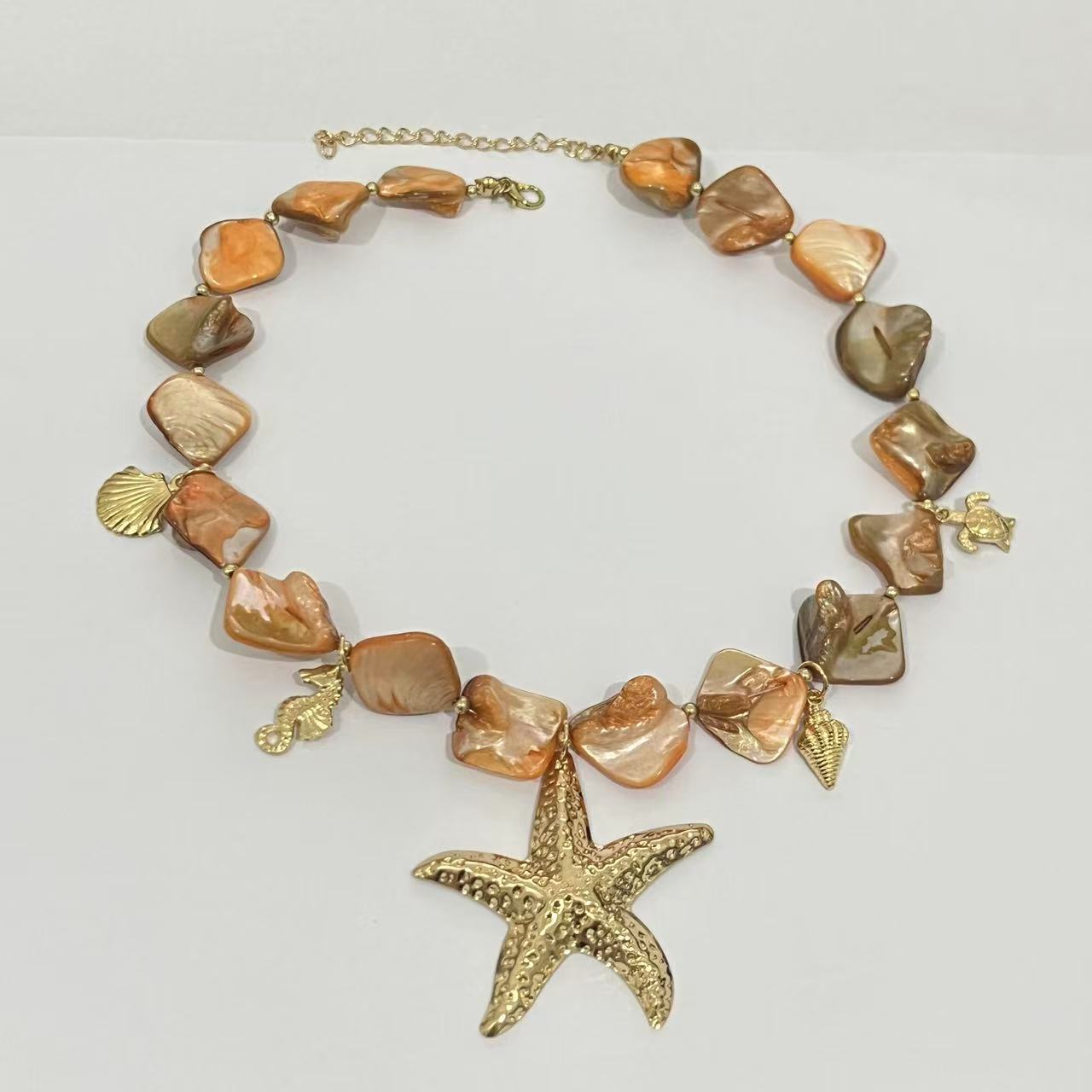 Women's Exaggerated Personalized Vacation Style Shell Simple Necklaces