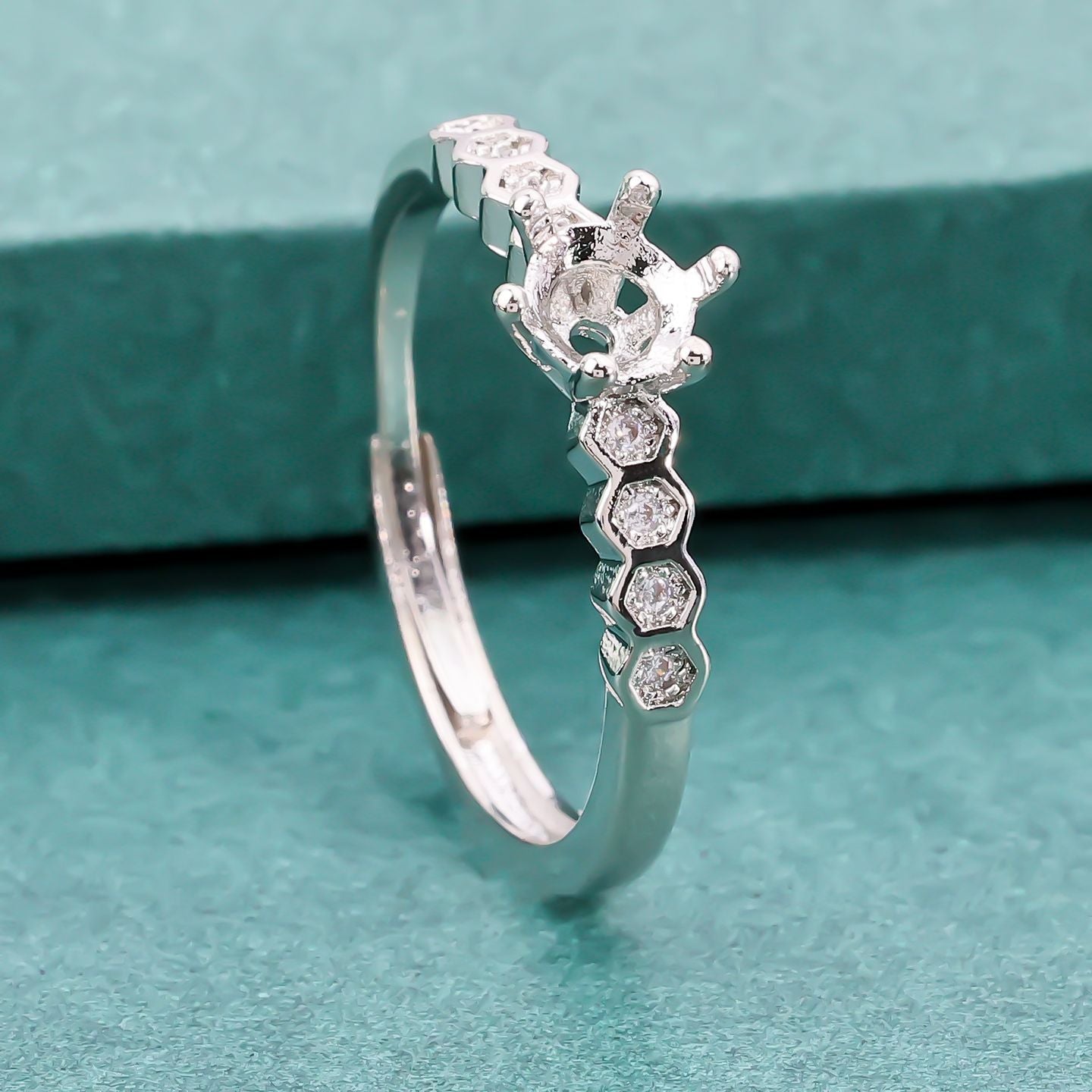 Frame Inlaid Round Chinese Diamond Pointed Ring