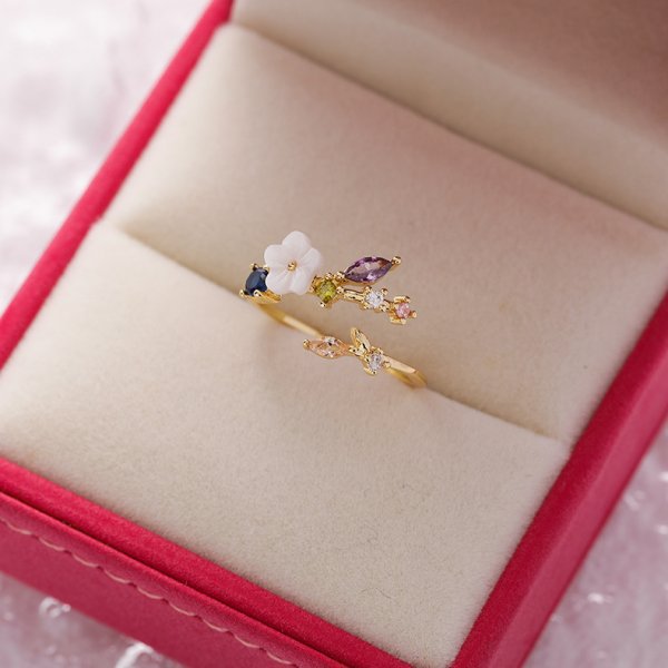 Women's High-grade Sweet Love Heart Flowers Open Rings