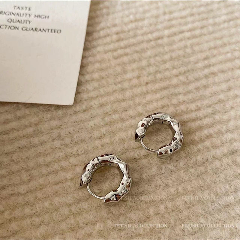 Women's Metal Texture Quality Design Vintage Circle Earrings