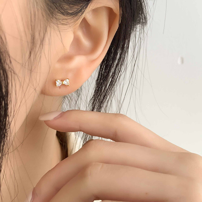 Women's Simple Compact Niche Design Loving Heart Earrings