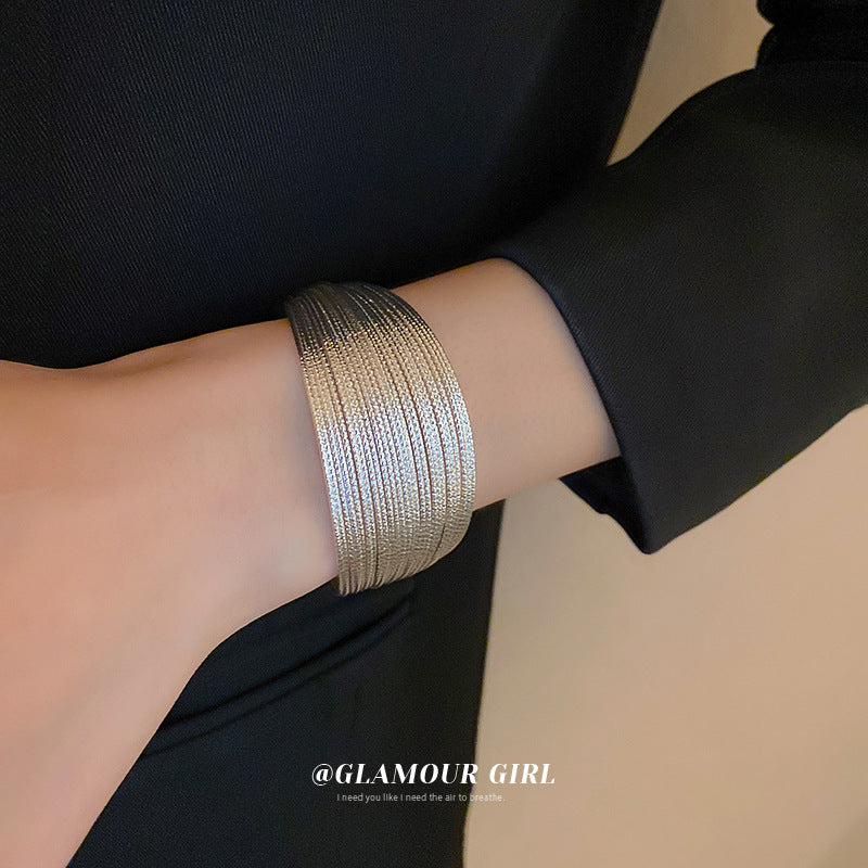 Women's Real Gold Electroplated Open-ended High Profile Fashion Affordable Luxury Bracelet