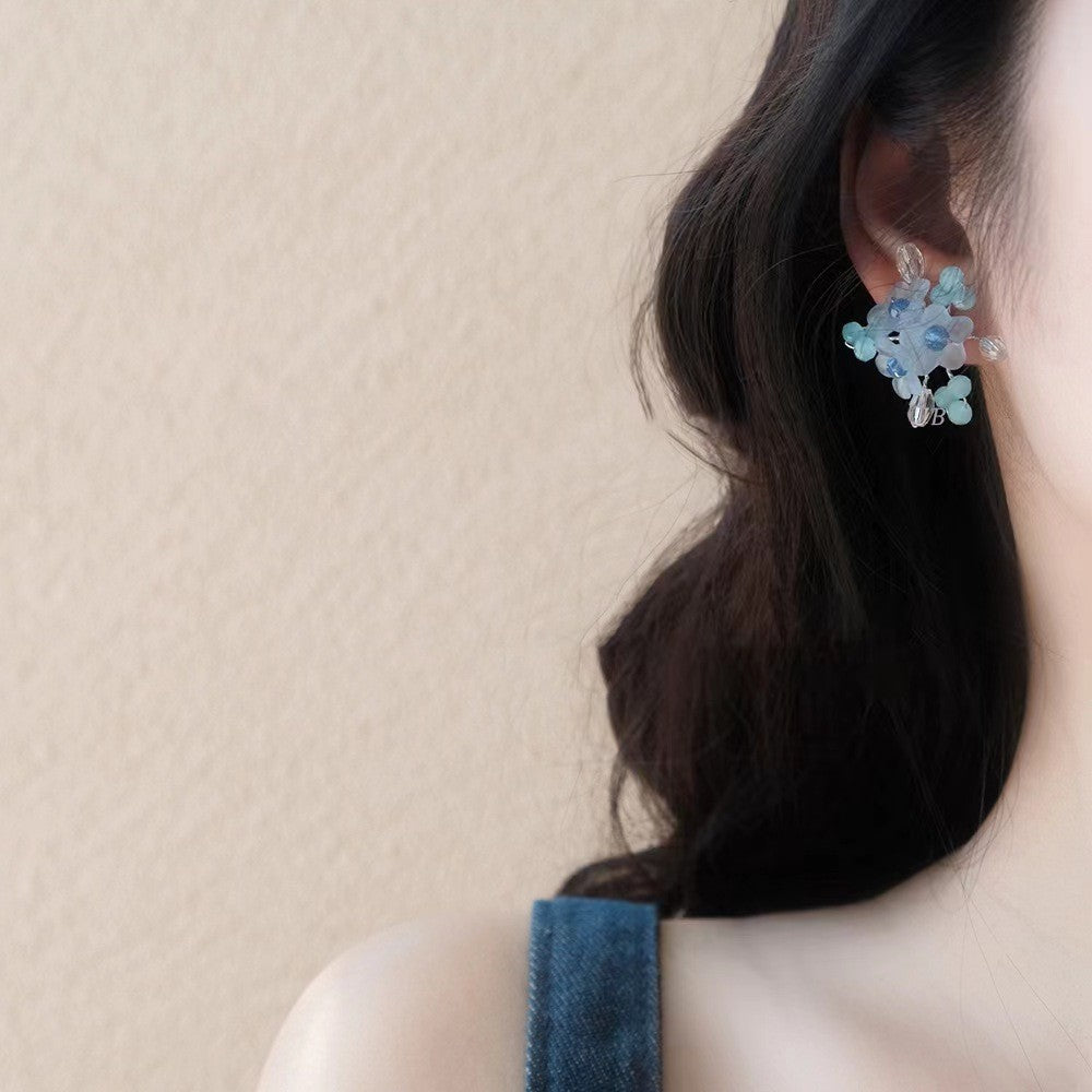 Sier Needle Resin Flower Tassel Mori Stud Earrings