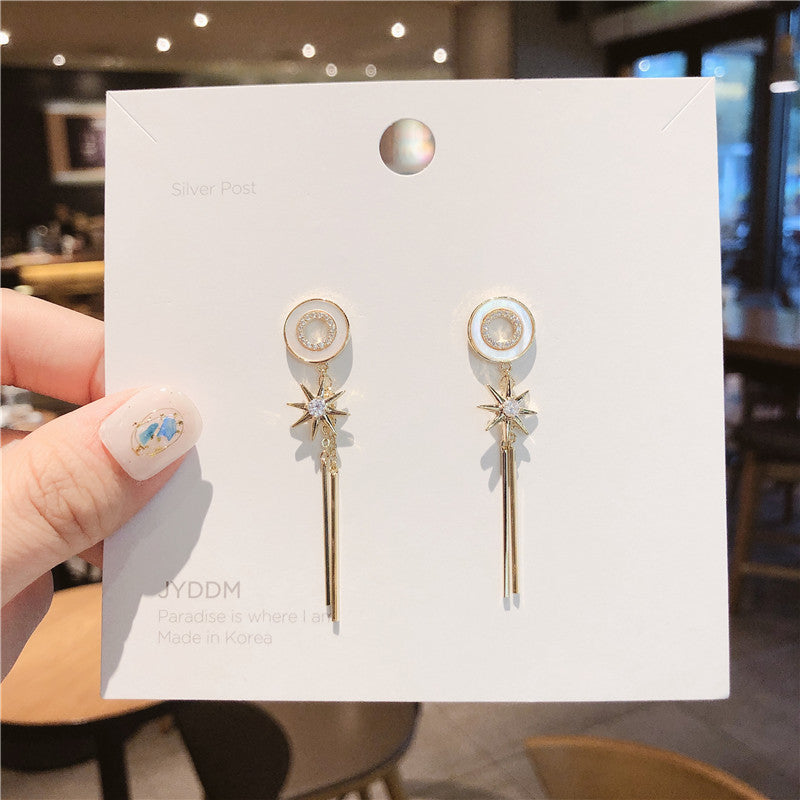High-grade Female Niche Vintage Pearl Flower Elegant Earrings