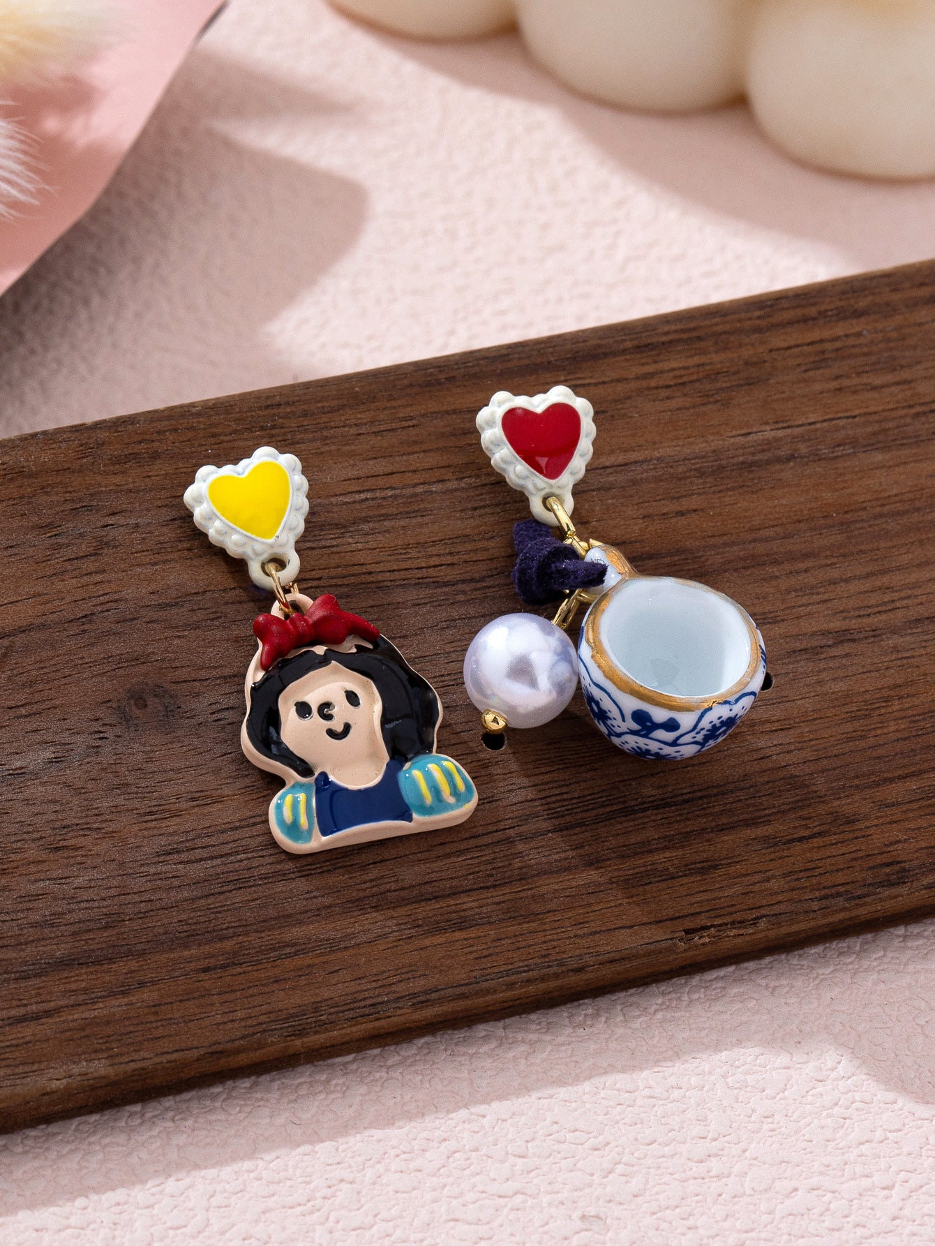 Princess On The Run Red Bow Stud Earrings