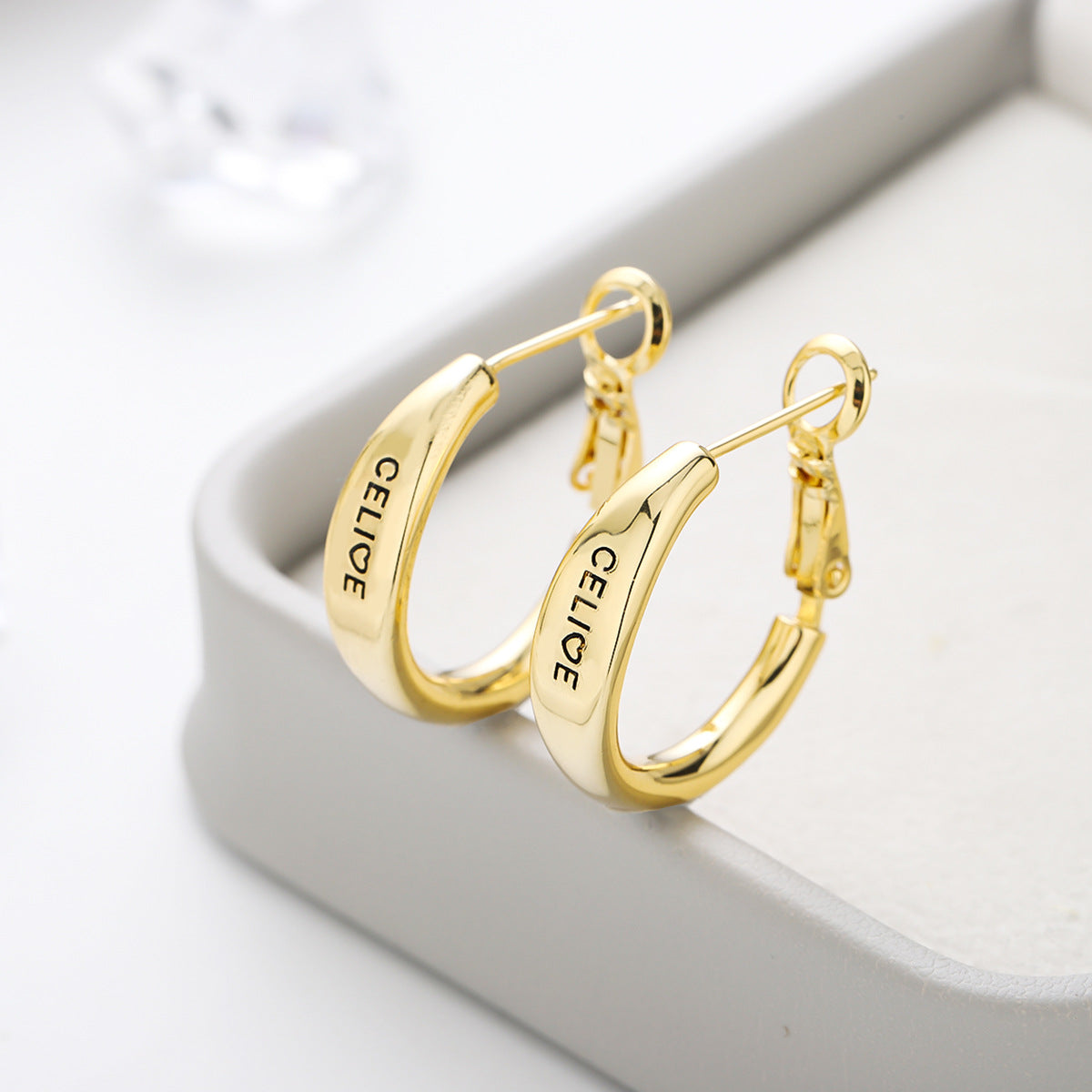 Alphabet Letter Light Luxury High-grade Female Classic Niche Fashion Earrings