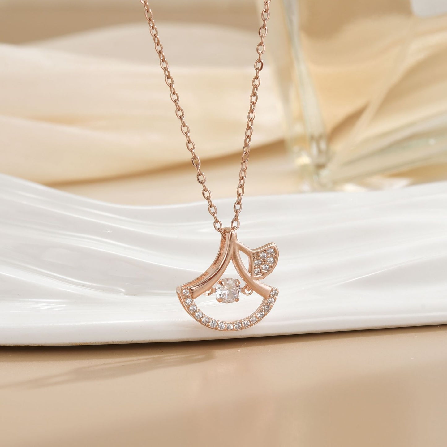 Women's Fading Smart For Simple Graceful Clover Clavicle Chain Niche Necklaces
