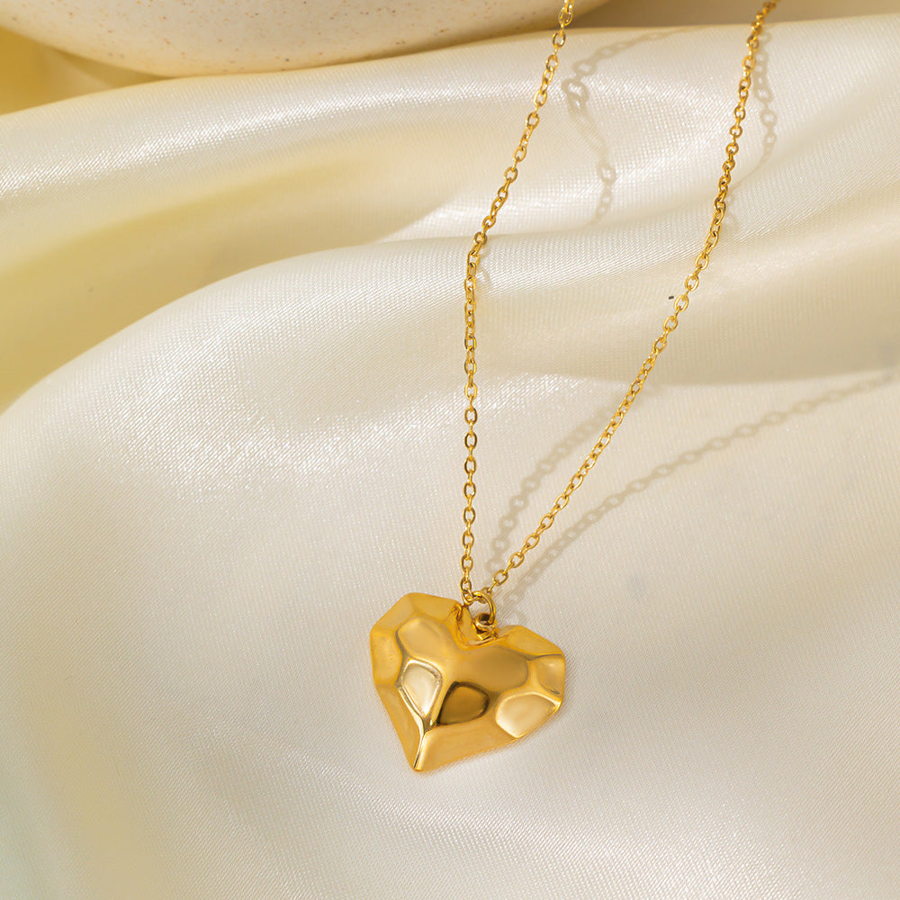 Women's Heart-shaped Stainless Steel For High-grade Golden Peach Heart Necklaces
