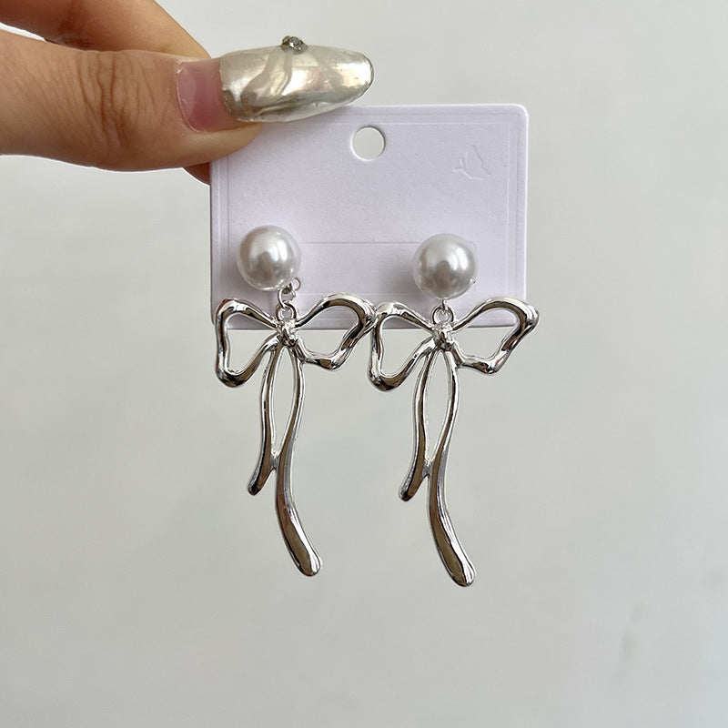 Women's Needle High-grade Pearl Retro Minority Design Earrings