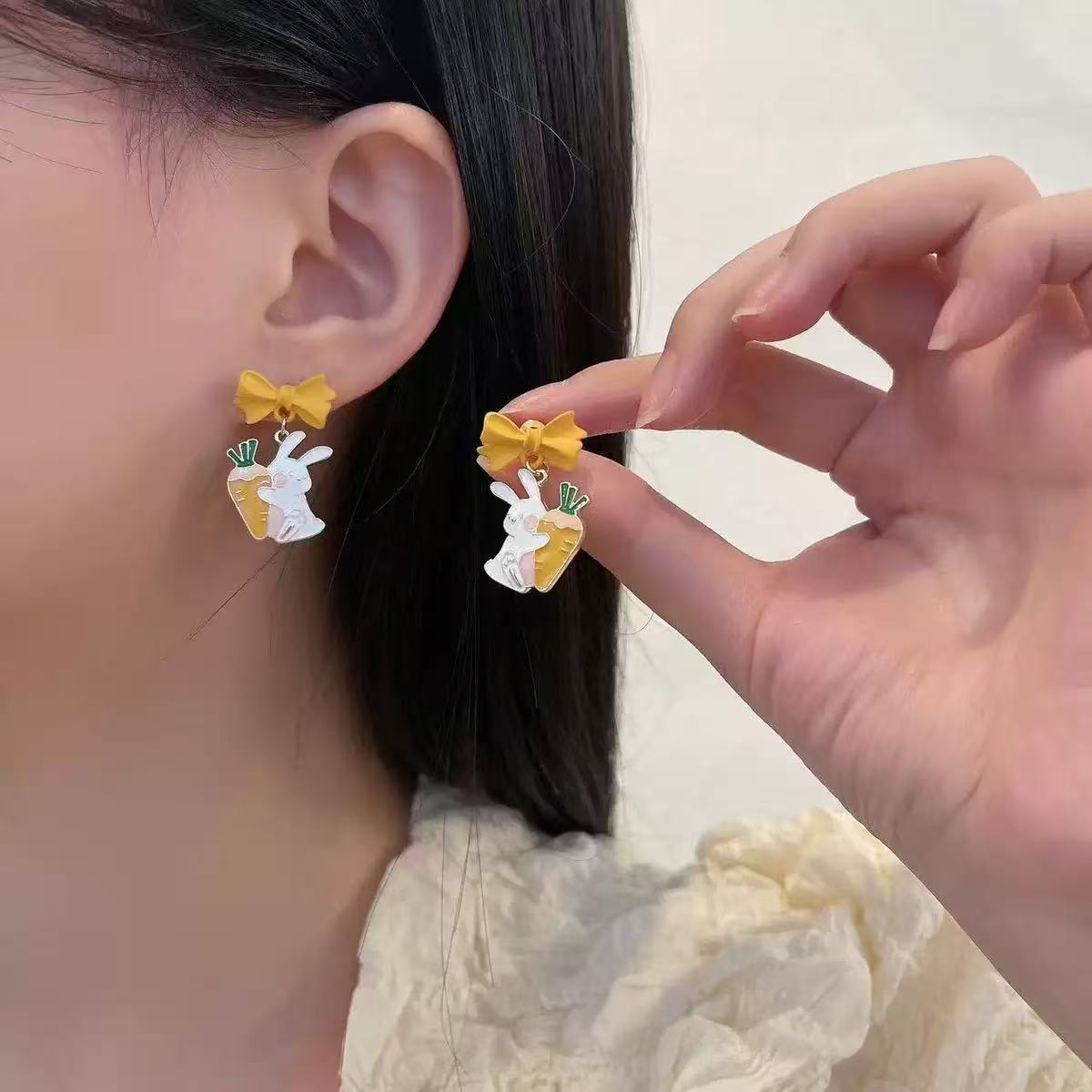 Princess On The Run Red Bow Stud Earrings