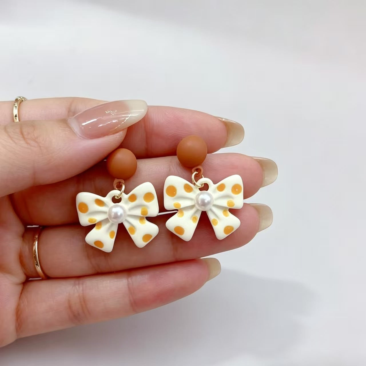 Polka Dot Bow Pearl High-grade Sweet Girlish Ear Earrings