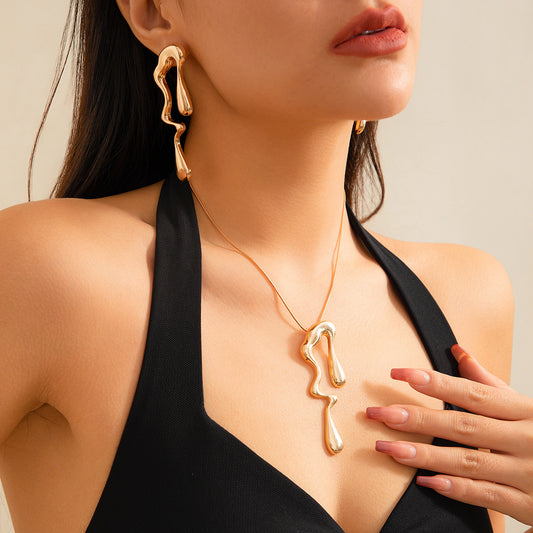 Ornament Liquid Design Sweet Cool Metallic Necklaces