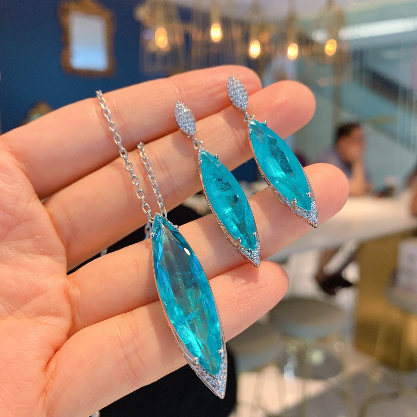 Women's Retro Fashion Style Pa Blue Ear Jewelry Set