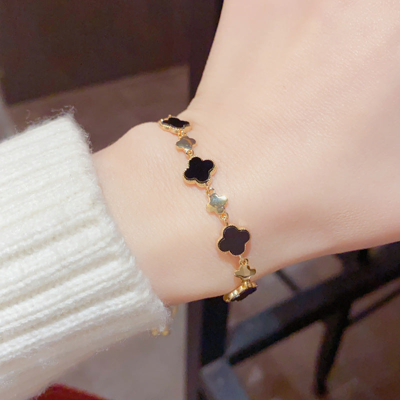 Temperament Entry Lux Four-leaf Flower Female Personality Fresh Bracelets