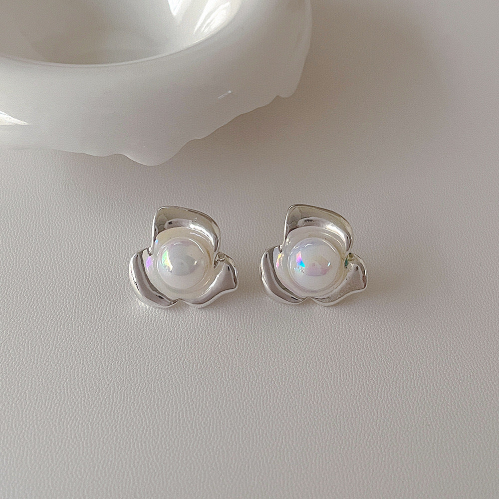 Women's High-grade Pearl French Minority Retro Affordable Earrings