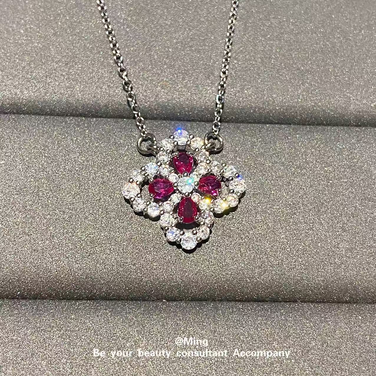 Four-leaf Clover Ear Light Luxury Minority Full Diamond Clavicle Pendant