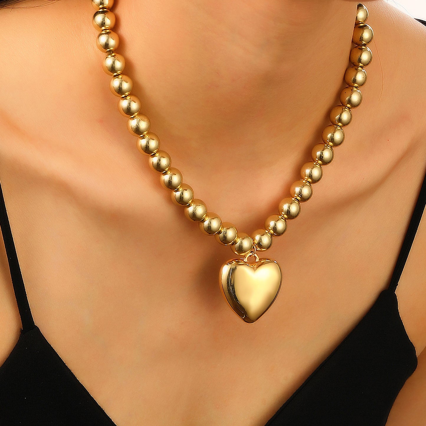 Women's Fashion Large Glossy Three-dimensional Love Thick Necklaces