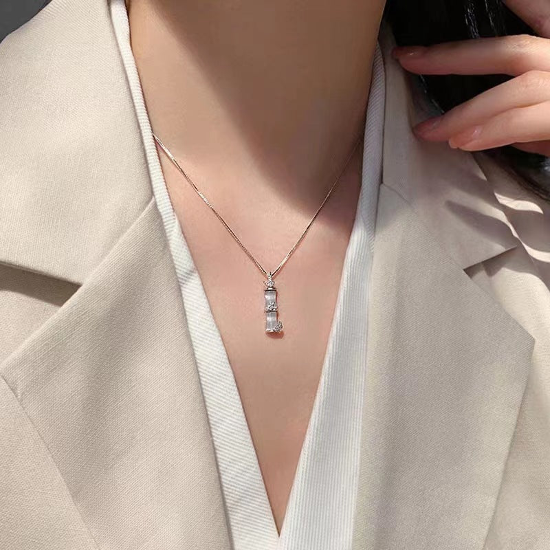 Women's Chalcedony Sense Dignified Joint Niche Clavicle Necklaces