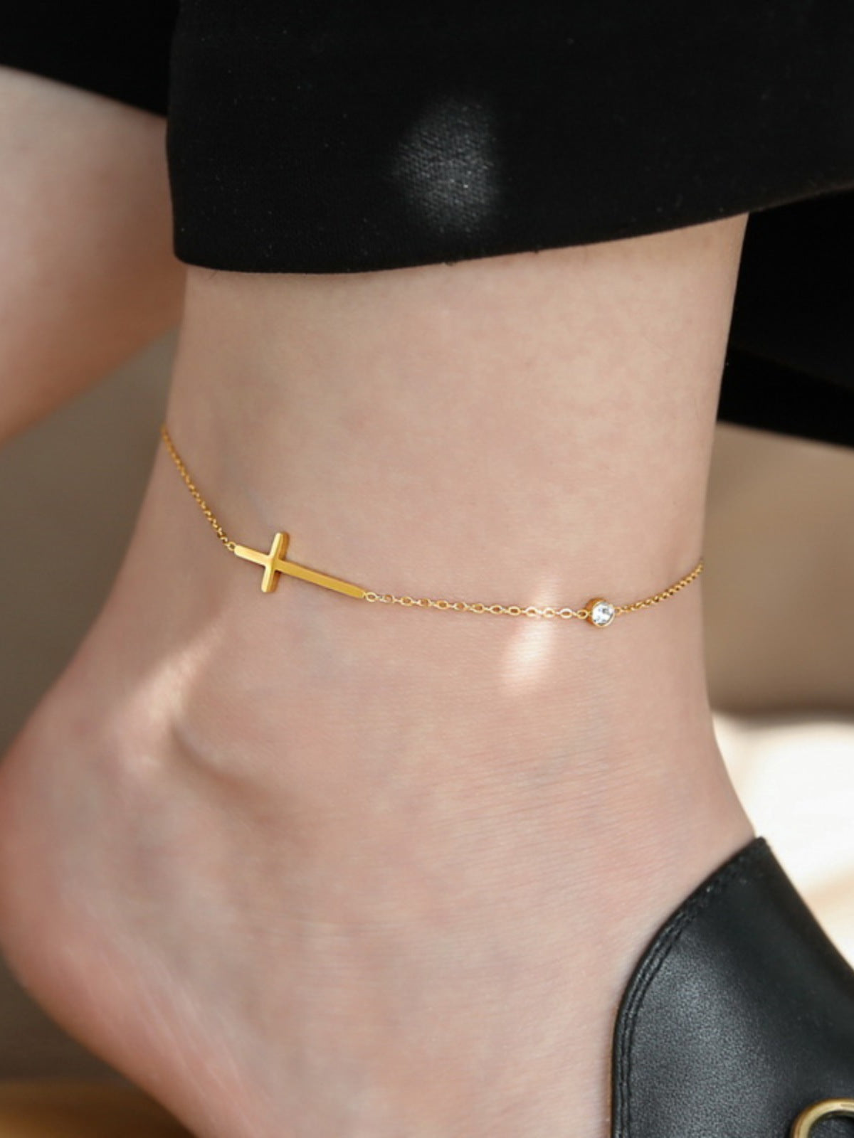 Women's Wind Niche High-grade Gold-plated Cross Crystal Bracelets