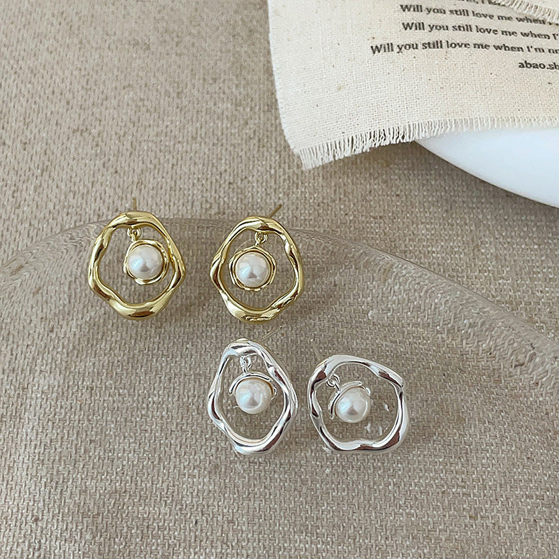 Metal Pearl Female Niche Personality Fashion Earrings