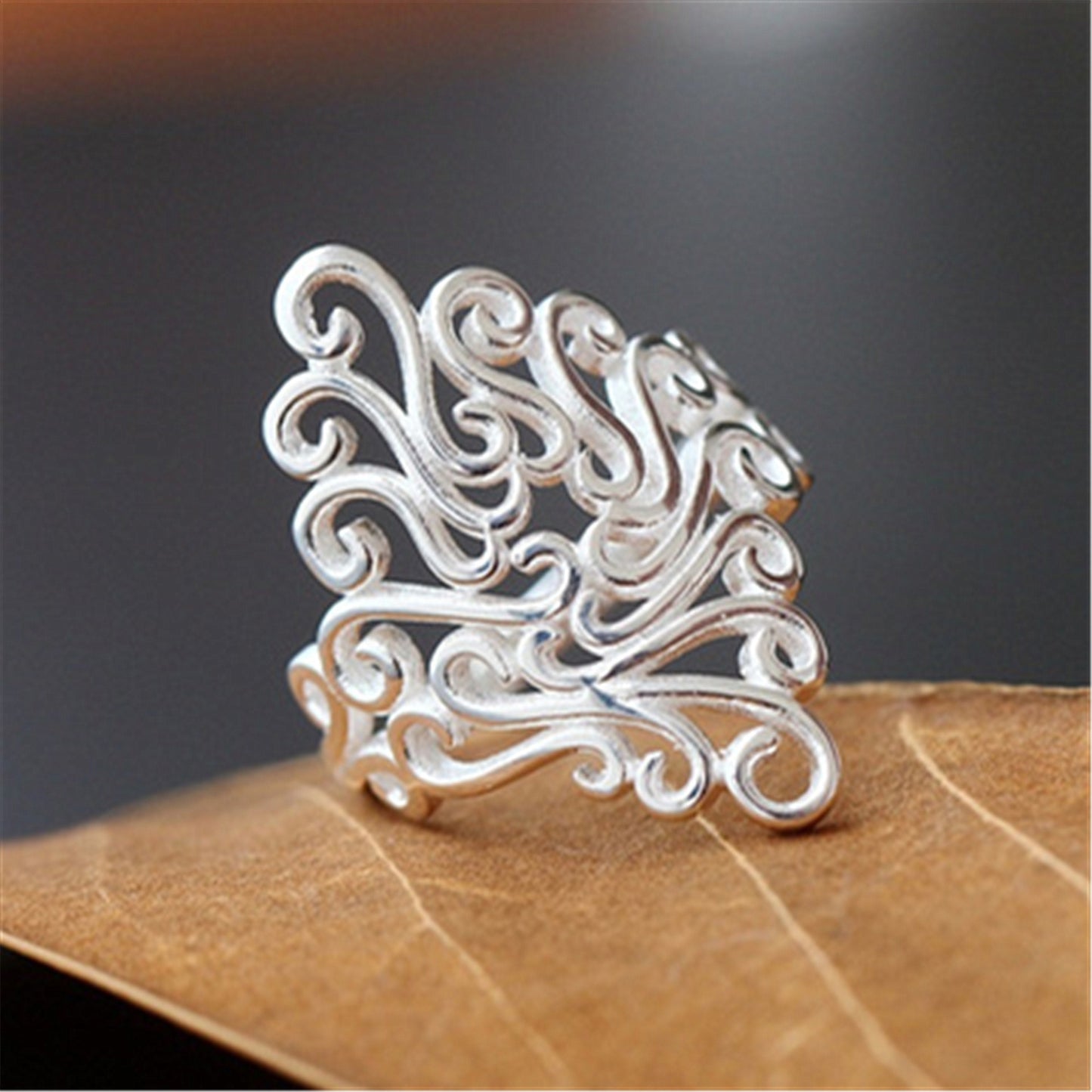 Flower Female Retro Pattern Exaggerated Popular Ring
