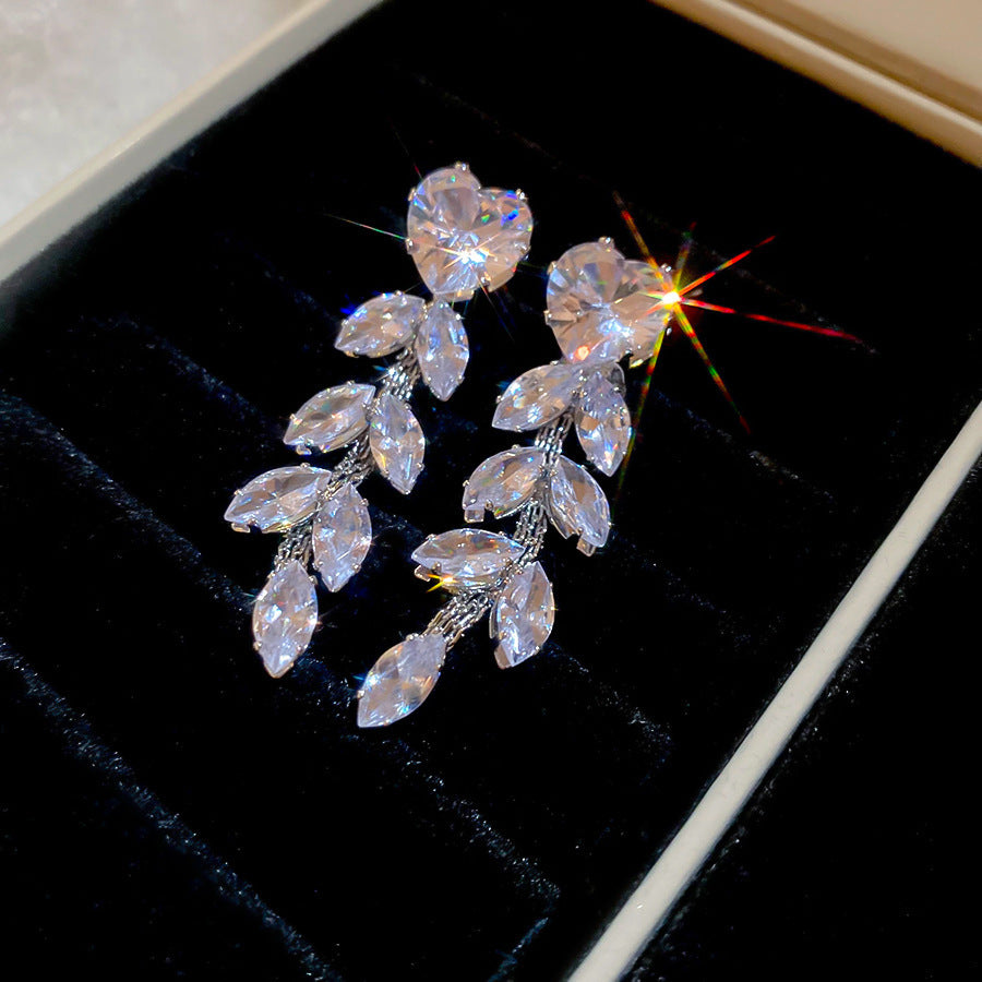 Drop Light Luxury Minority Clavicle Chain Palace Style Earrings