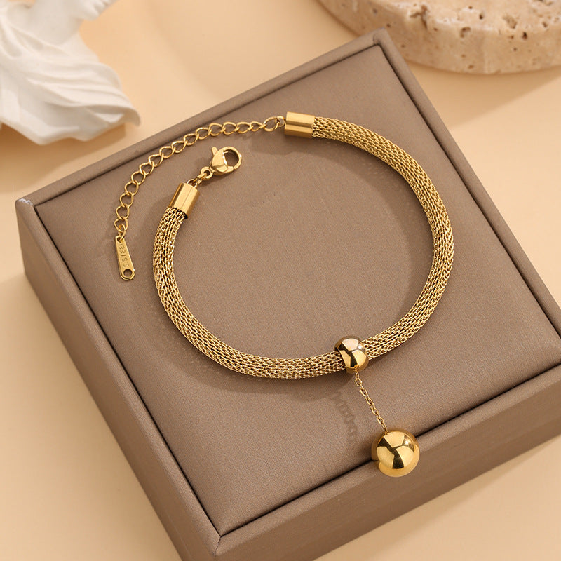 Fashionable Elegant High-grade Design Hollow Golden Necklaces