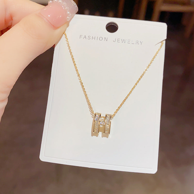 Elegant High-grade Letter Light Luxury Minority Necklaces