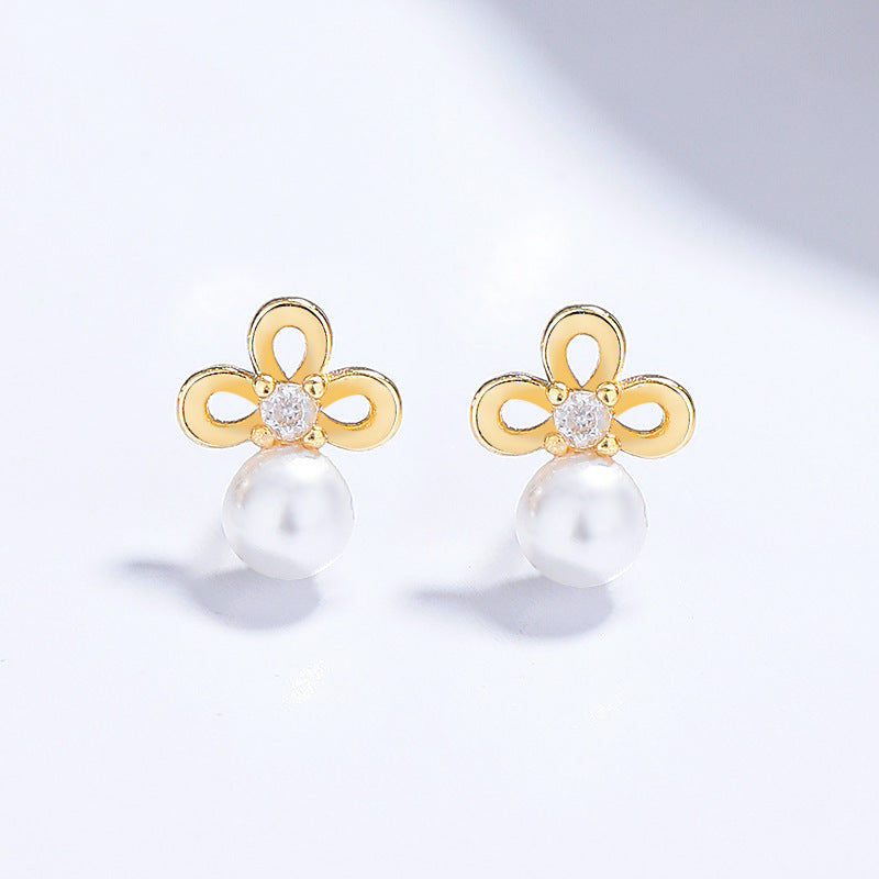 Refreshing Clover Pearl Nail Female Fashion Ear Rings