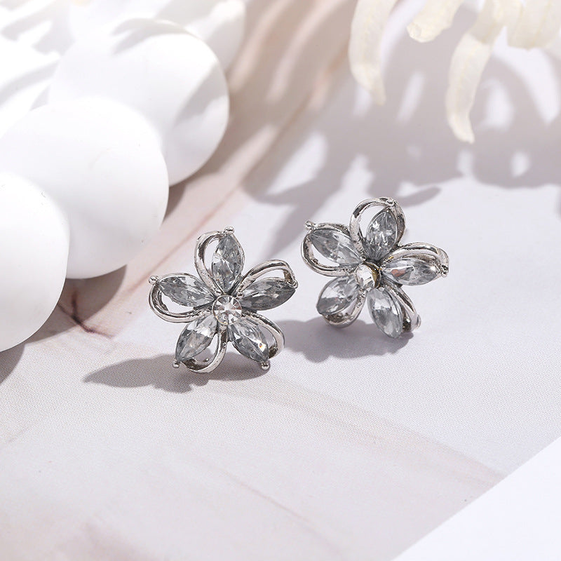 Women's Five Petal Flower Shiny Ear Elegant Earrings