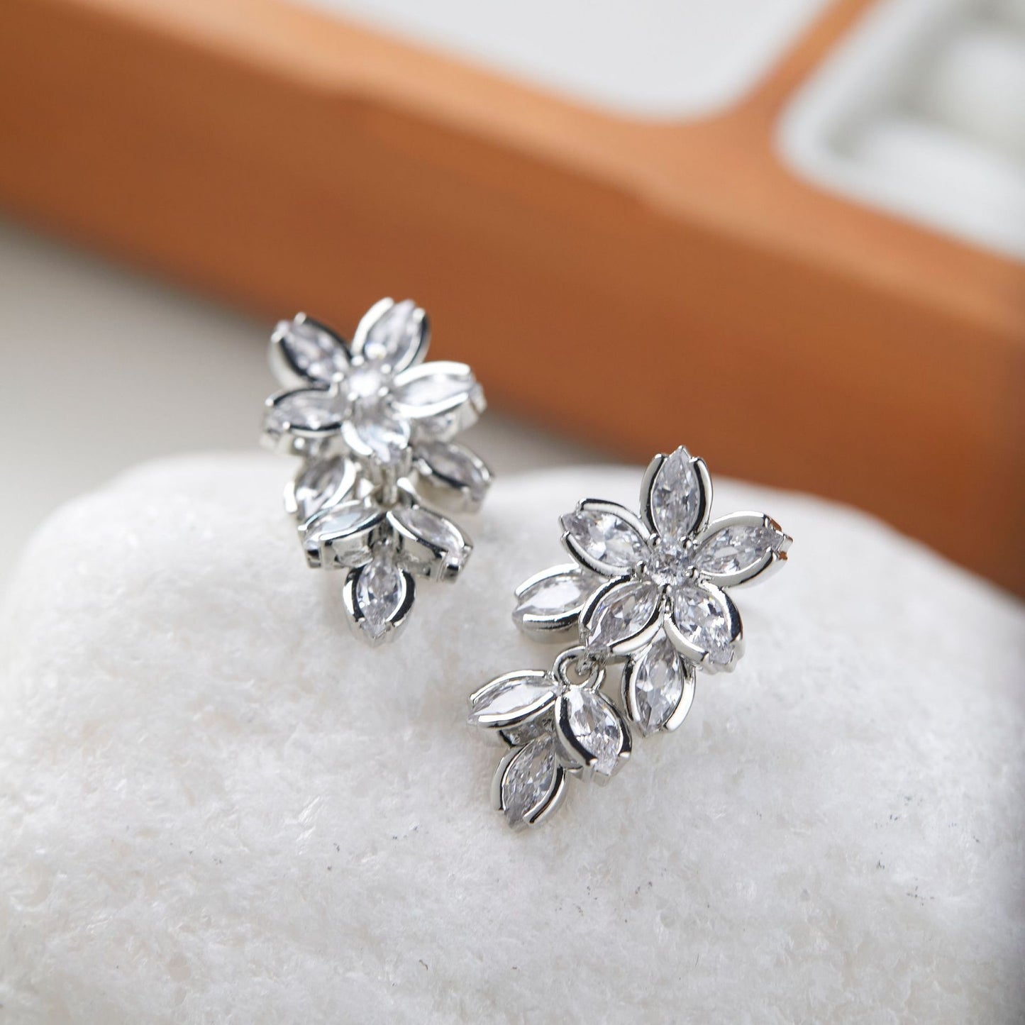 Women's Zircon Flower High-grade Suitable For Summer Rings