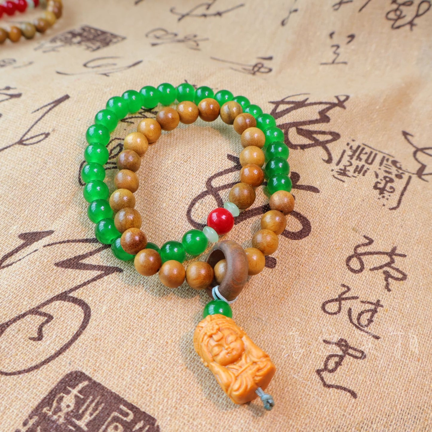 Women's & Men's Circle Green Sandalwood Passion Fruit Seed Forest Chinese Bracelets