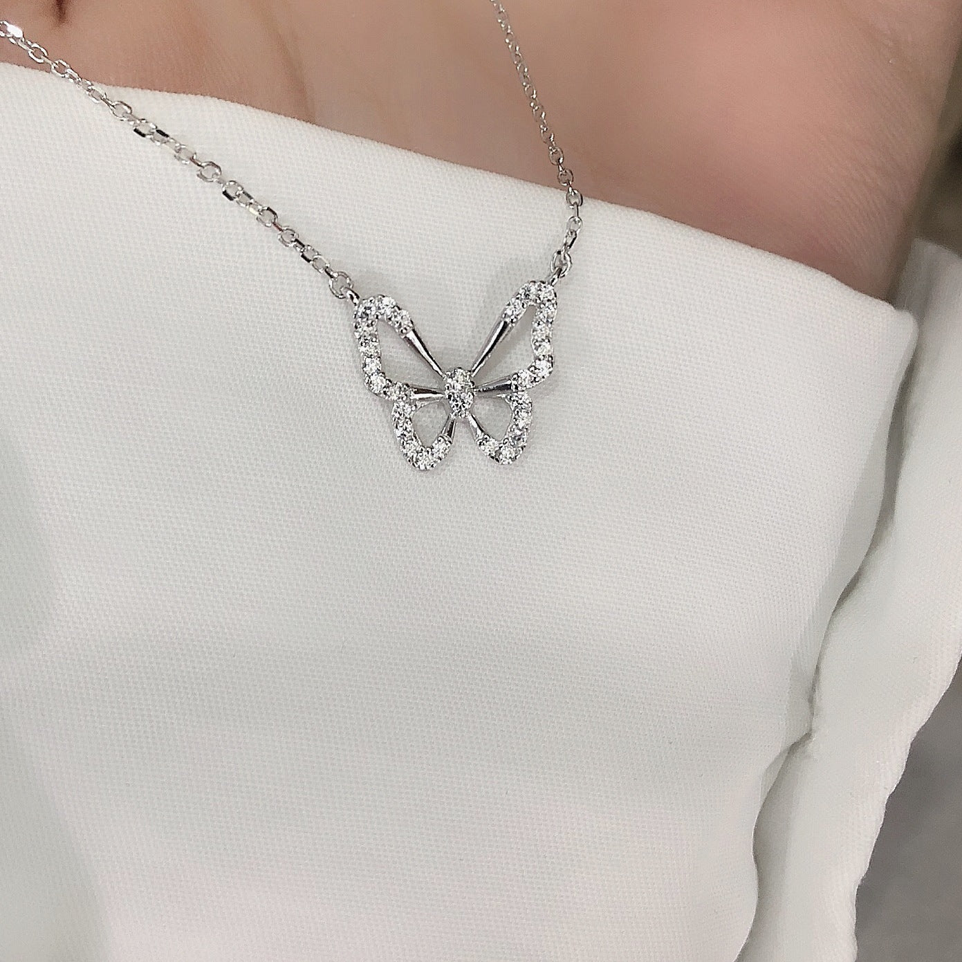 Women's Butterfly Cold Style Graceful Personality Beautiful Necklaces