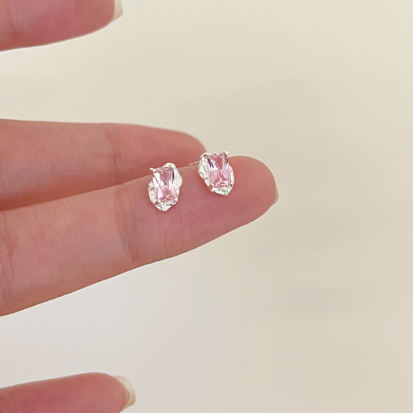 Cool Collection Female Zircon Temperament Live Earrings