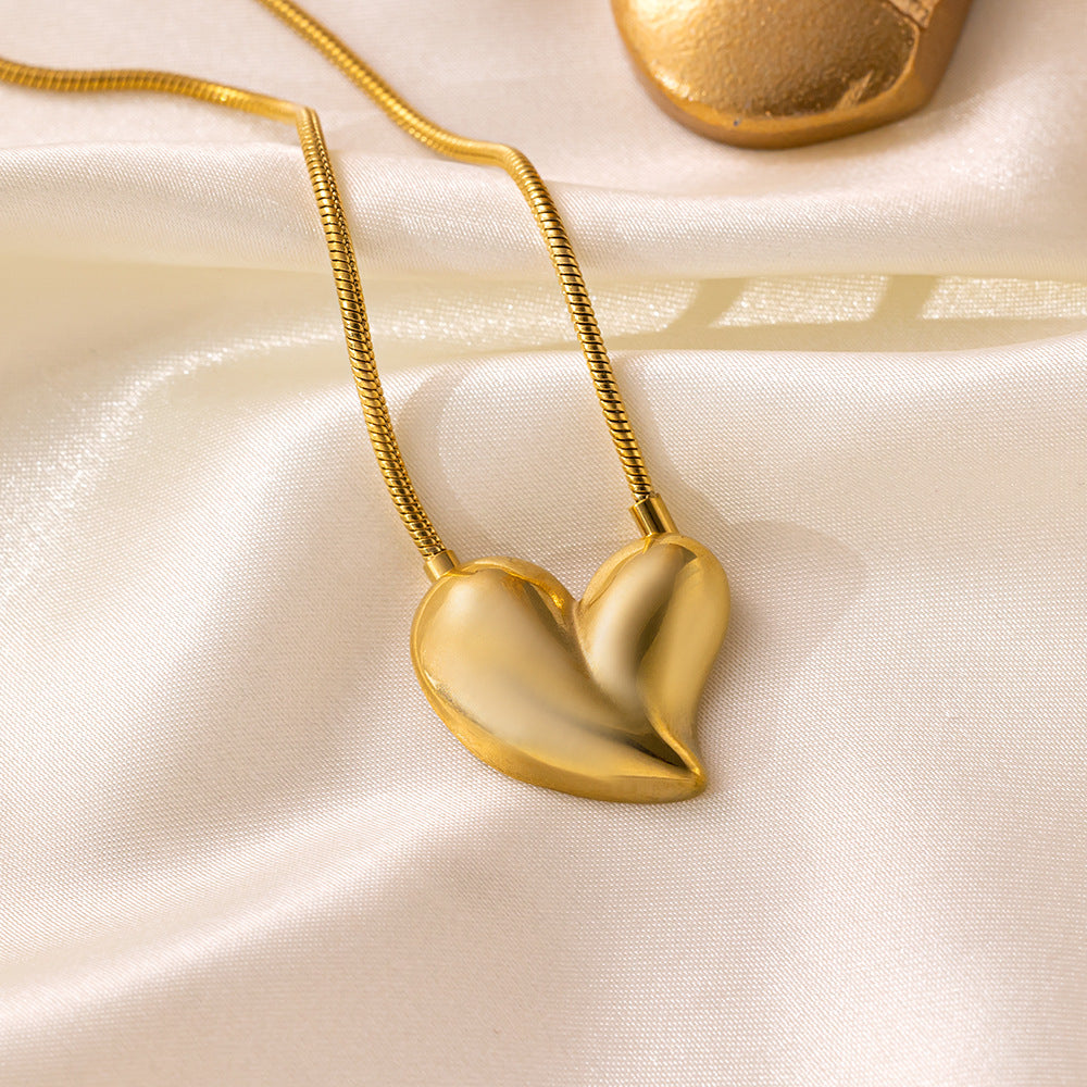 Women's Heart-shaped Stainless Steel For High-grade Golden Peach Heart Necklaces