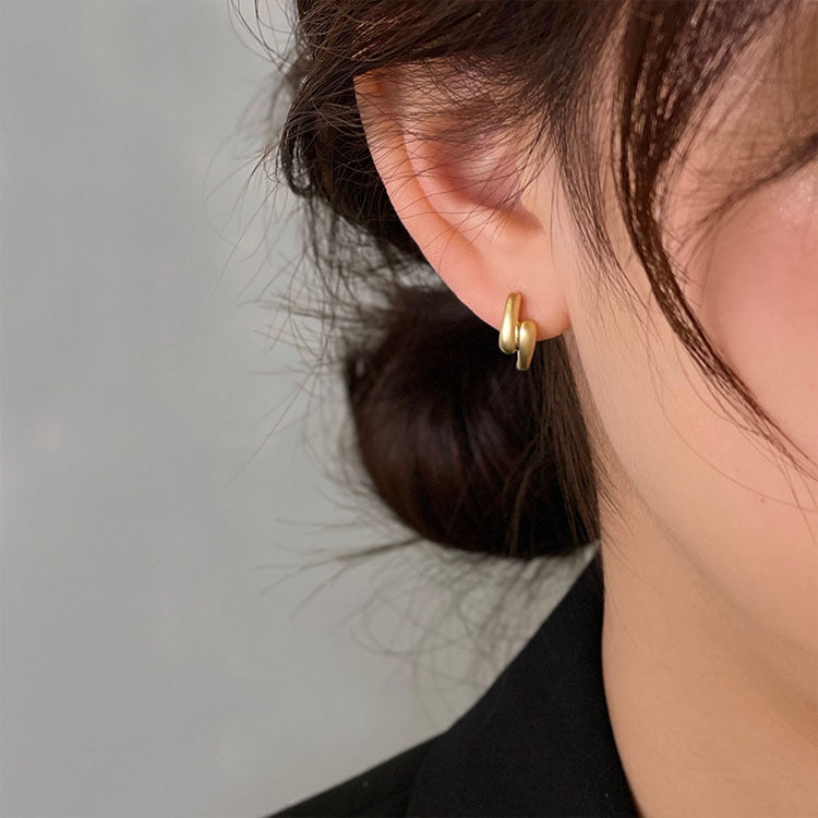 Niche Design Premium Gold Hoop Female Earrings