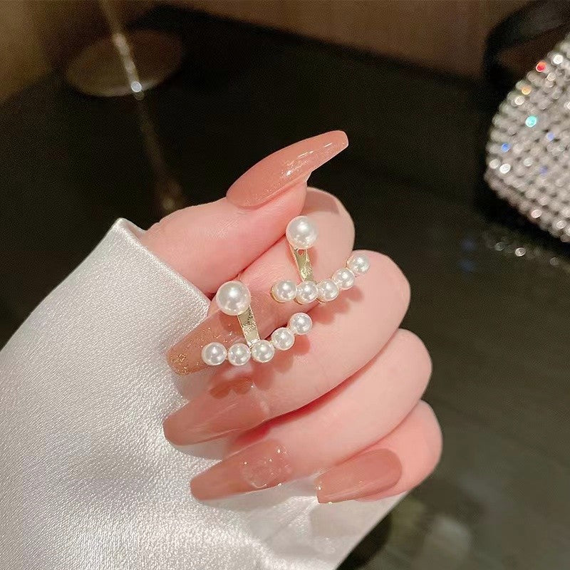 Women's Fashionable Design Elegant Generous High-grade Light Earrings
