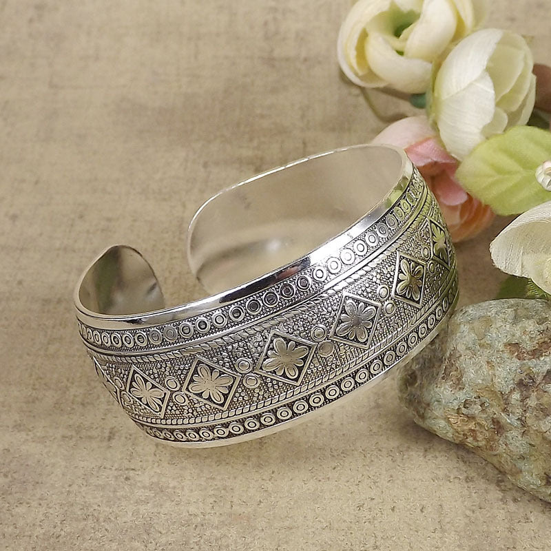 Women's Ethnic Style Tibetan Sier Miao Open-ended Peony Bracelet