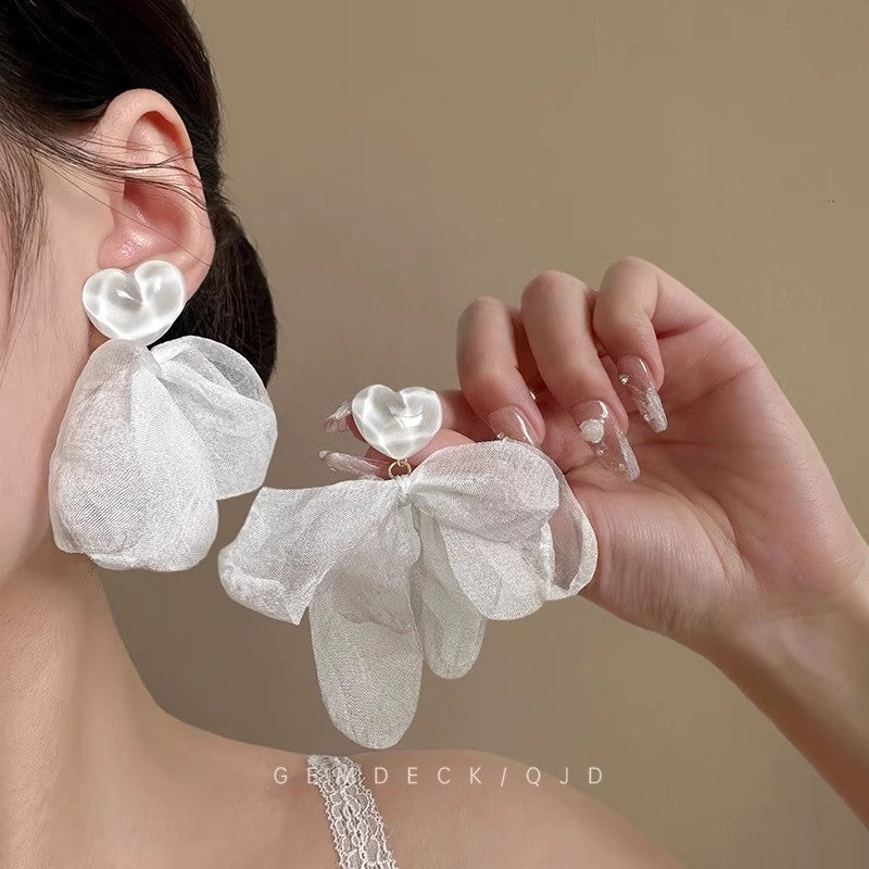 Women's Series Flower Vacation Style Niche High-grade Earrings