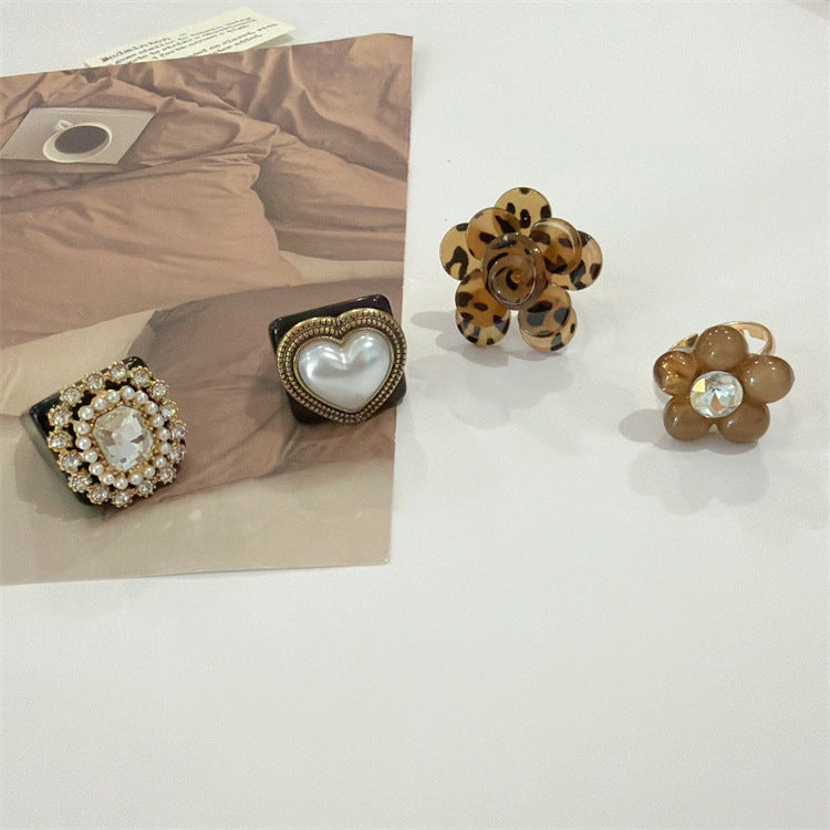 Style Black Square Alloy Love Three-dimensional Flower Ring
