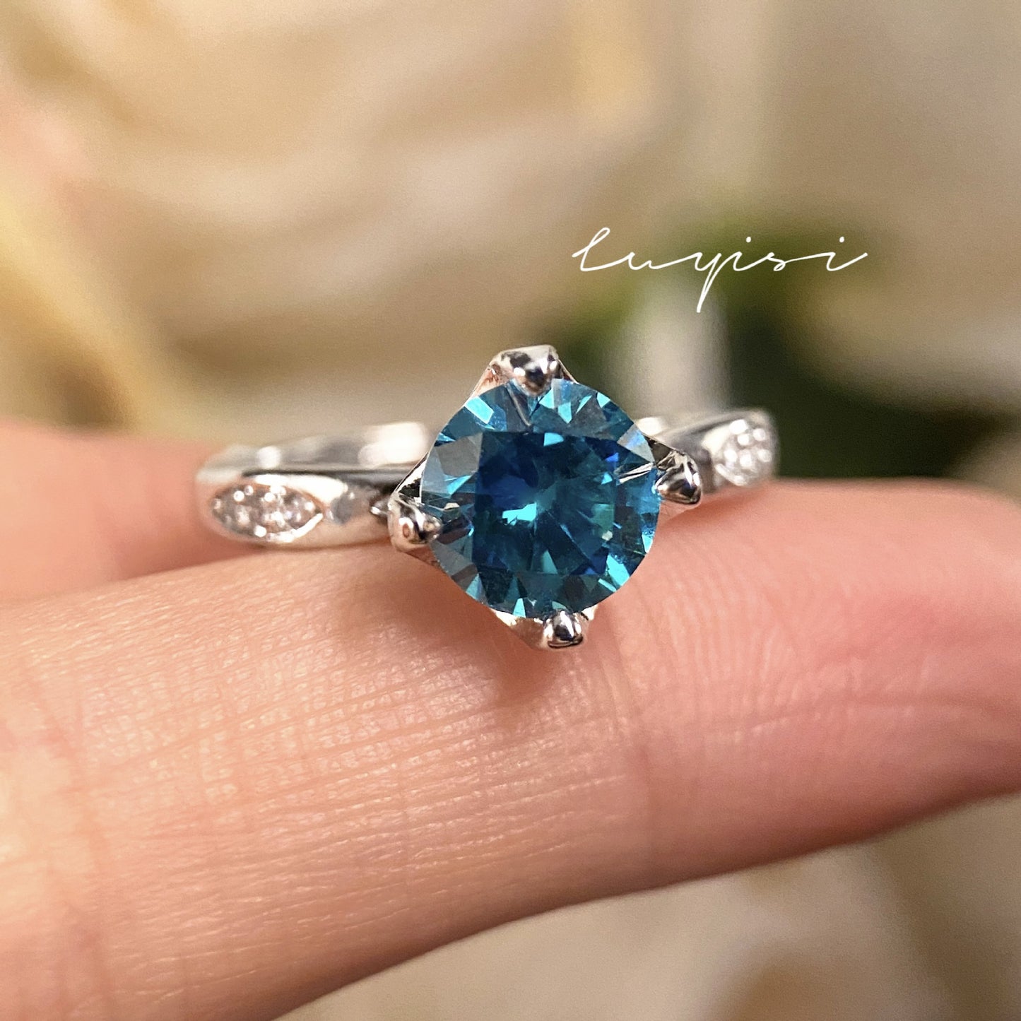 Blue Green Moissanite Light Luxury Star Rings