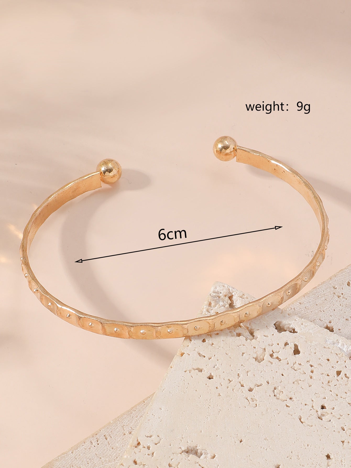 Winding Hollow Open-end High-grade Light Luxury Bracelets