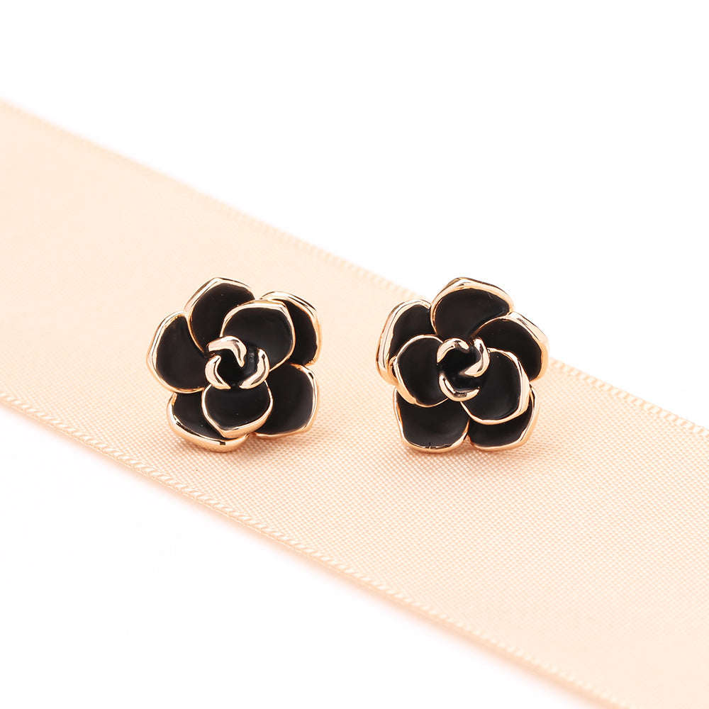 Women's Cloud Retro Elegant Black Rose Temperament Earrings