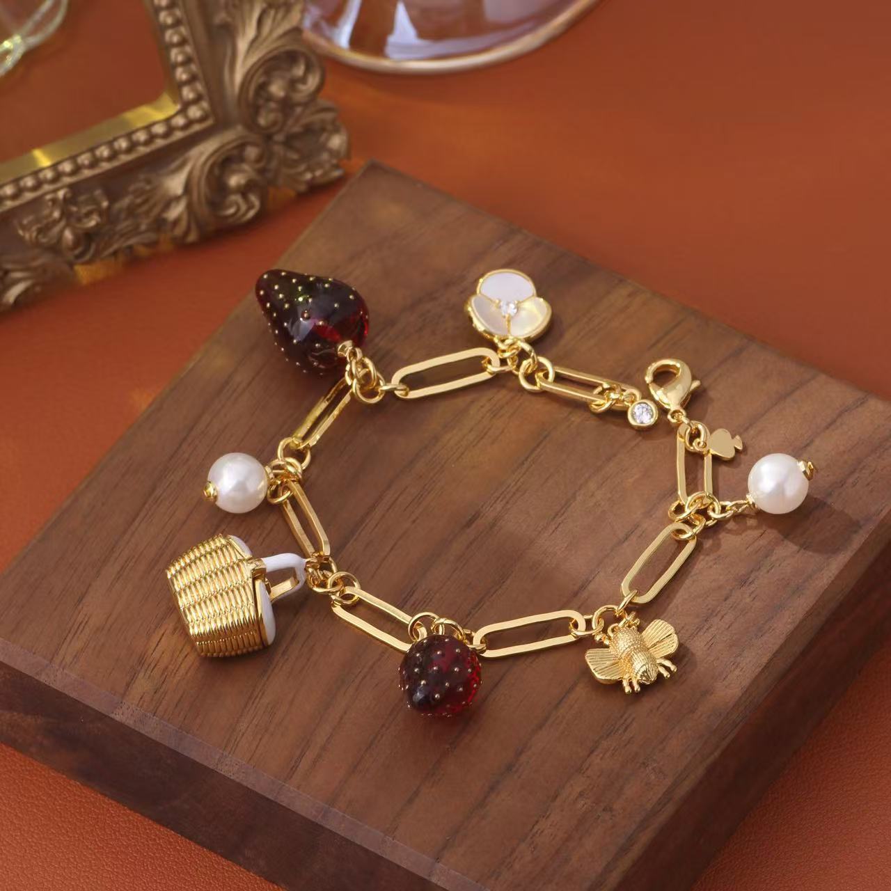 Women's Resin Strawberry Pearl Small Basket Bee Bracelets